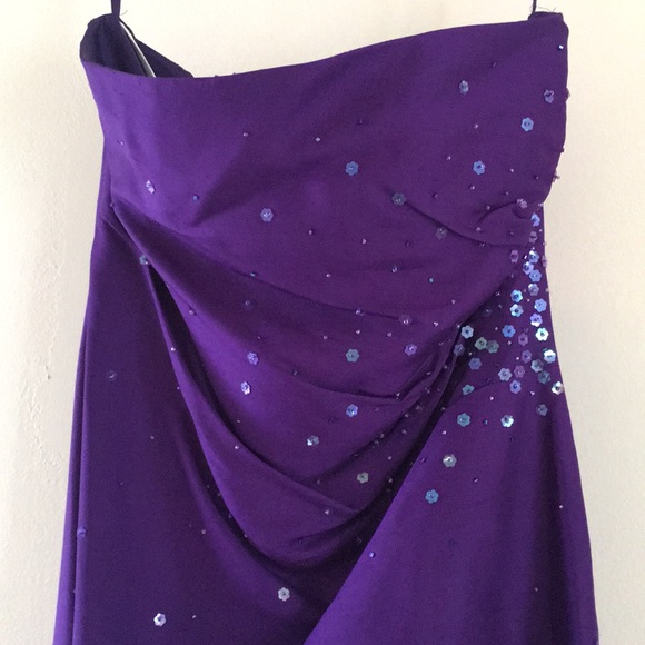 Dresses & Skirts - Gorgeous strapless gown